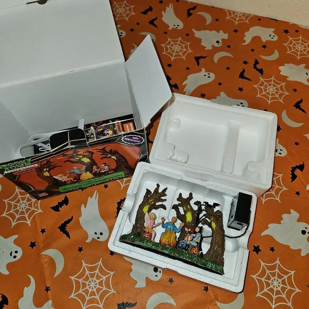 Lemax Spooky Town Scary Stories Campfire Scene Table Accent